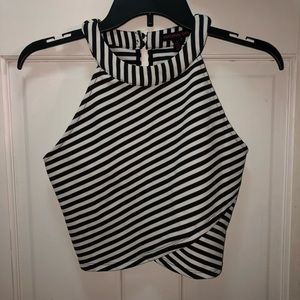 Striped Halter Top 🖤🤍